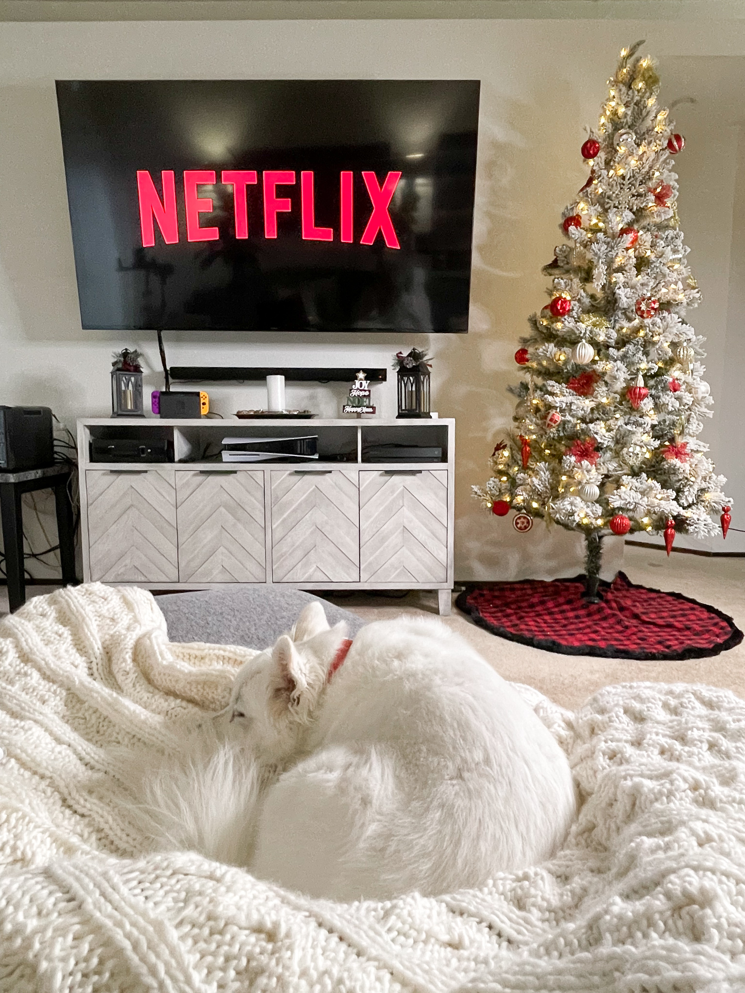 A cozy living room ready to watch Netflix Christmas movies
