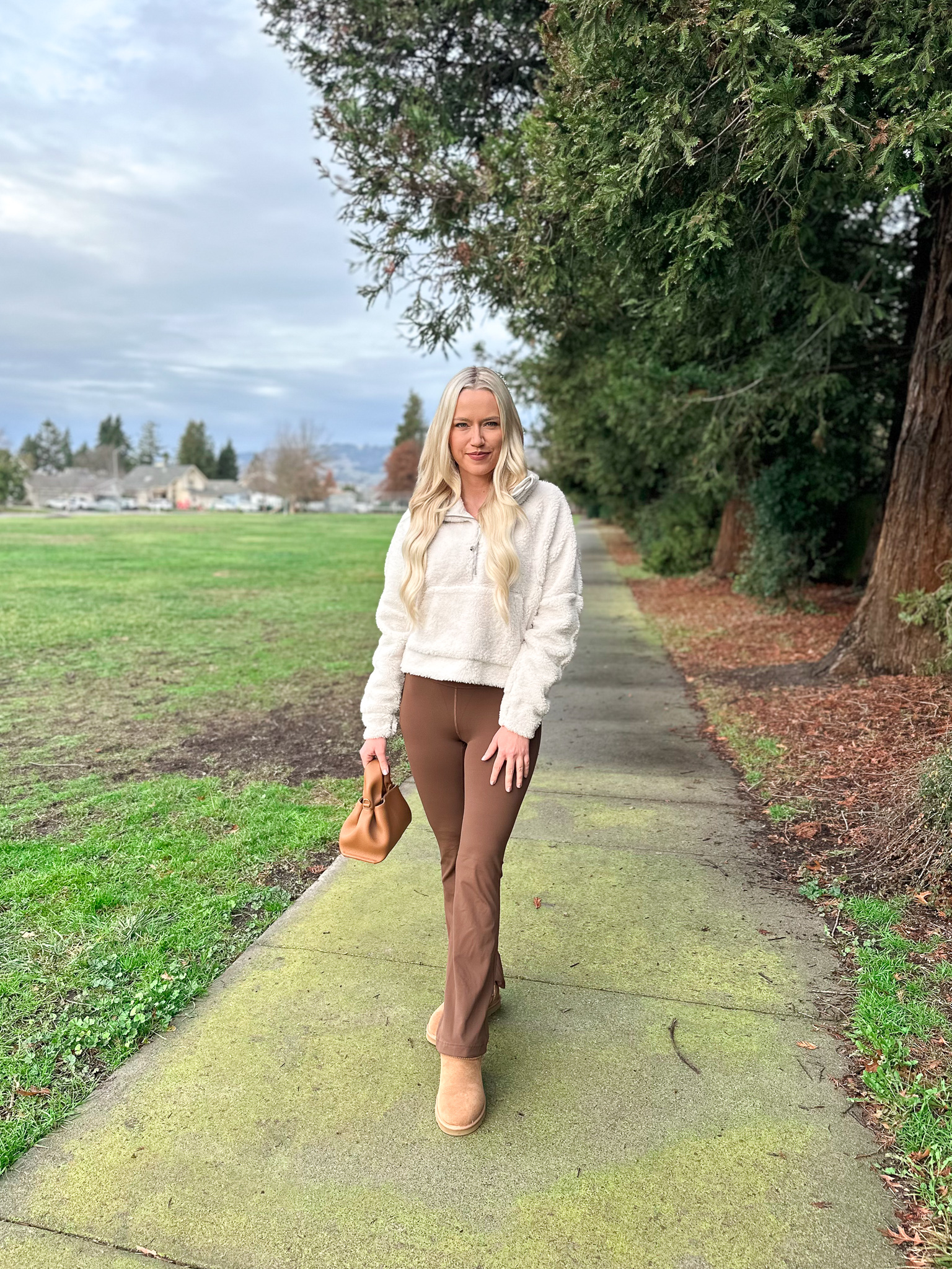 The Cropped Fleece Funnel Neck Scuba paired with Lululemon Groove pants